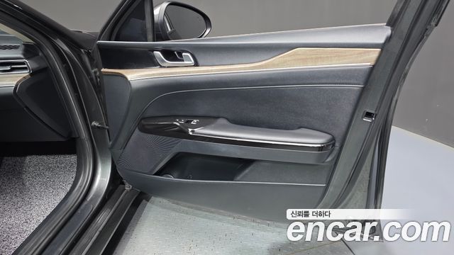 Kia K5 (III) 2.0 Noblesse 2022 — фото 30