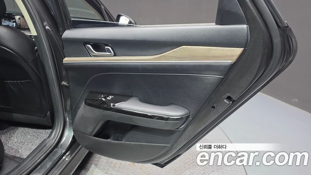 Kia K5 (III) 2.0 Noblesse 2022 — фото 31