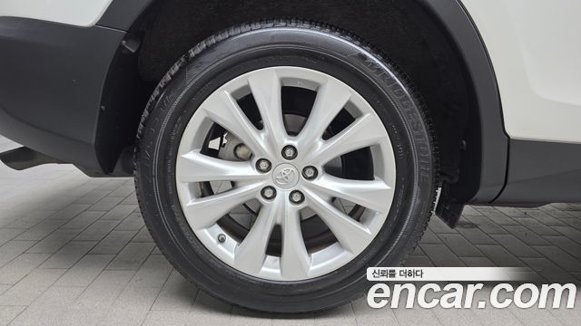 Toyota RAV4 2.5 4WD 4th 2014 — фото 5