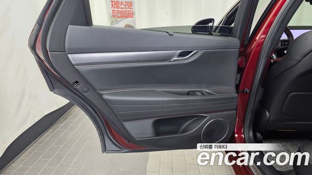 Genesis G80 (RG3) Gasoline 2.5 Turbo AWD 2025 — фото 25