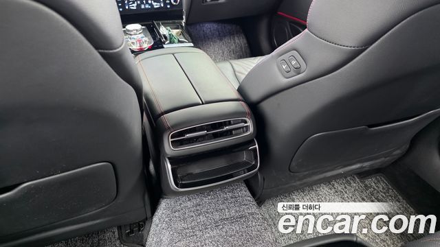 Genesis G80 (RG3) Gasoline 2.5 Turbo AWD 2025 — фото 32