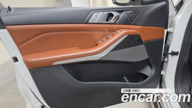 BMW X7 (G07) xDrive 40i Design Pure Excellence 6-Seater 2021 — фото 24