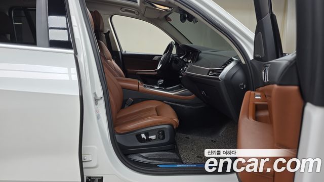 BMW X7 (G07) xDrive 40i Design Pure Excellence 6-Seater 2021 — фото 26