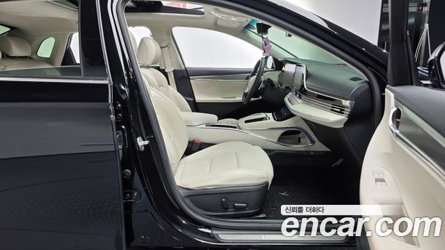 Hyundai Grandeur (IG) 2.5 Le Blanc 2023 — фото 11