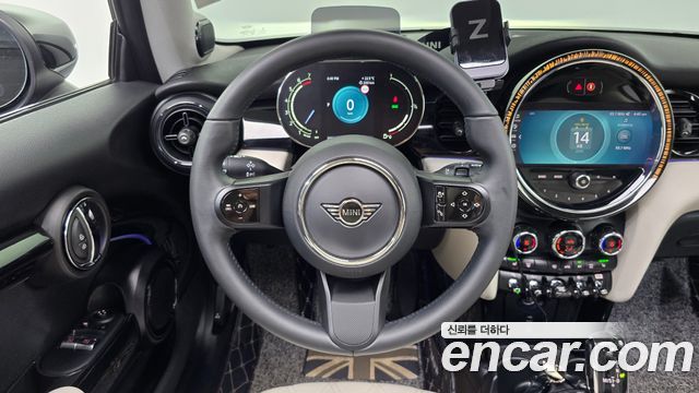 MINI Cooper S Classic Third Generation 2023 — фото 16
