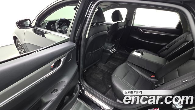 Hyundai Grandeur (IG) 3.0 LPi Rent Car Modern 2023 — фото 11