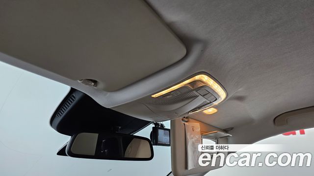 Mercedes-Benz V-Class V300 CDI W447 2023 — фото 19