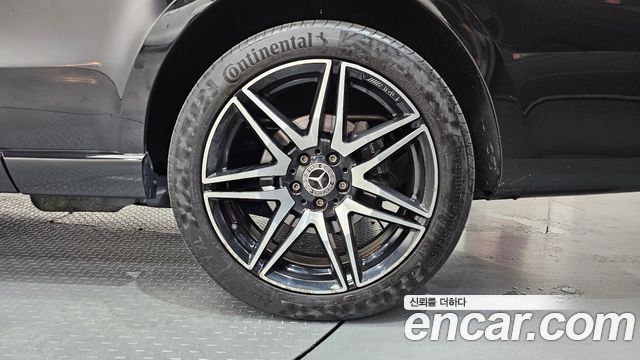 Mercedes-Benz V-Class V300 CDI W447 2023 — фото 21