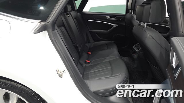 Audi A7 (4K) 45 TDI Quattro Premium 2022 — фото 11