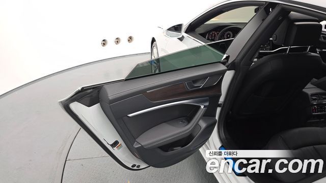 Audi A7 (4K) 45 TDI Quattro Premium 2022 — фото 25