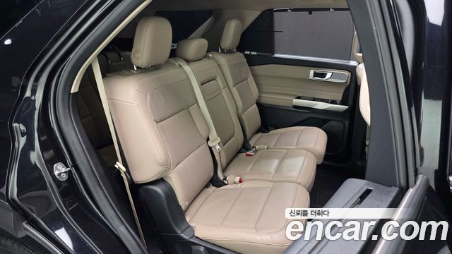 Ford Explorer (VI) 2.3 LimIted 4WD 2020 — фото 15