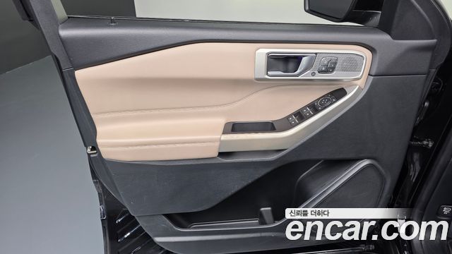 Ford Explorer (VI) 2.3 LimIted 4WD 2020 — фото 30
