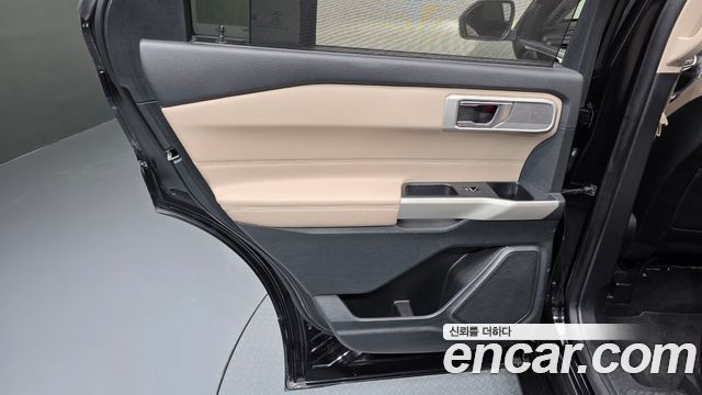 Ford Explorer (VI) 2.3 LimIted 4WD 2020 — фото 31