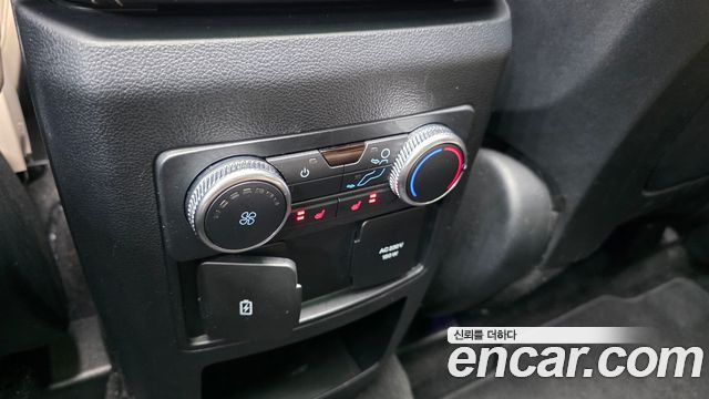 Ford Explorer (VI) 2.3 LimIted 4WD 2020 — фото 36