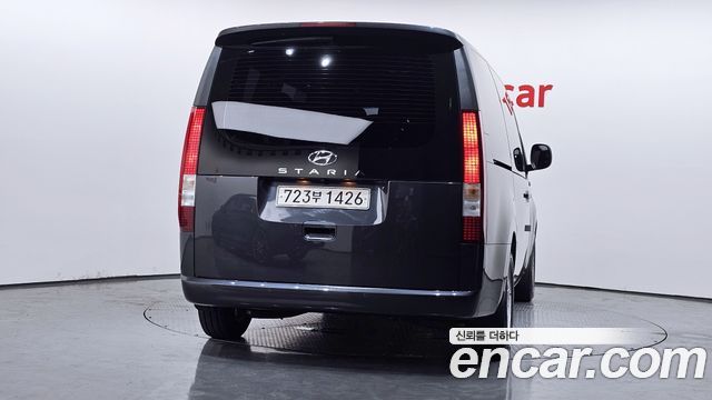 Hyundai Staria Tourer 11-Seater Smart 2022 — фото 4