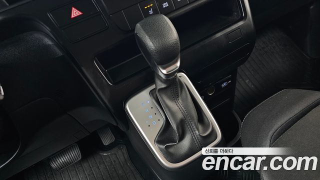 Hyundai Staria Tourer 11-Seater Smart 2022 — фото 9