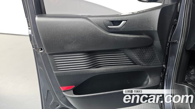 Hyundai Staria Tourer 11-Seater Smart 2022 — фото 24