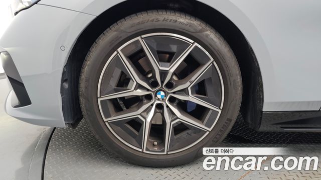 BMW 5 Series (G60) 520i M Sport 2024 — фото 5