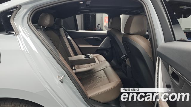 BMW 5 Series (G60) 520i M Sport 2024 — фото 15