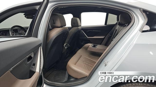 BMW 5 Series (G60) 520i M Sport 2024 — фото 16
