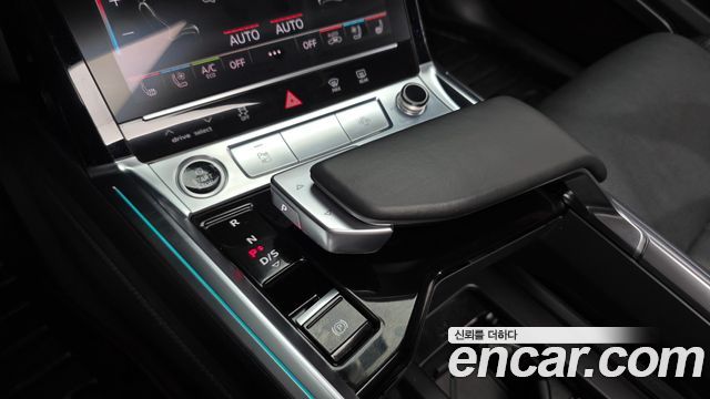Audi e-tron 55 Quattro Sportback 2022 — фото 9