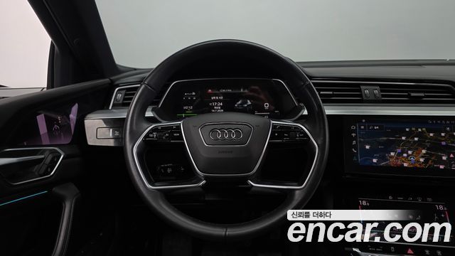 Audi e-tron 55 Quattro Sportback 2022 — фото 13