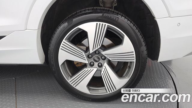 Audi e-tron 55 Quattro Sportback 2022 — фото 21