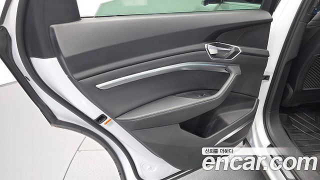 Audi e-tron 55 Quattro Sportback 2022 — фото 25