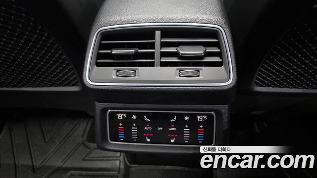 Audi e-tron 55 Quattro Sportback 2022 — фото 29