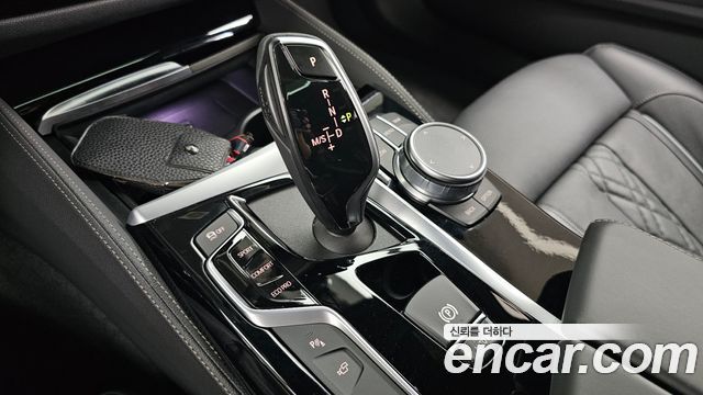 BMW 5 Series (G30) 520d xDrive M Sport Package Plus 2020 — фото 9