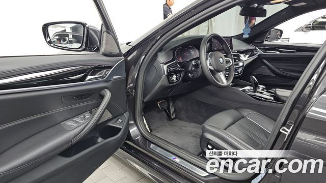 BMW 5 Series (G30) 520d xDrive M Sport Package Plus 2020 — фото 10