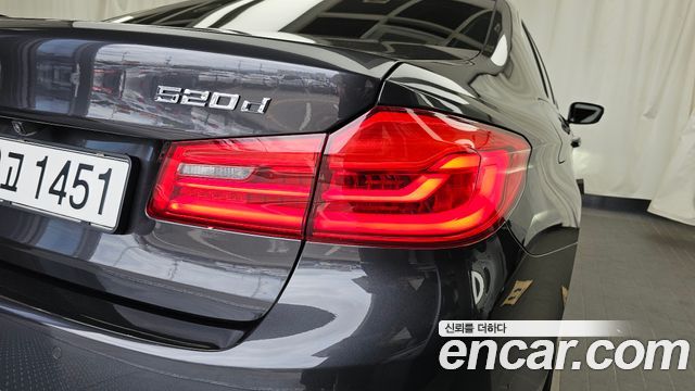 BMW 5 Series (G30) 520d xDrive M Sport Package Plus 2020 — фото 23