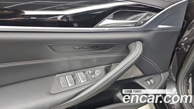 BMW 5 Series (G30) 520d xDrive M Sport Package Plus 2020 — фото 36