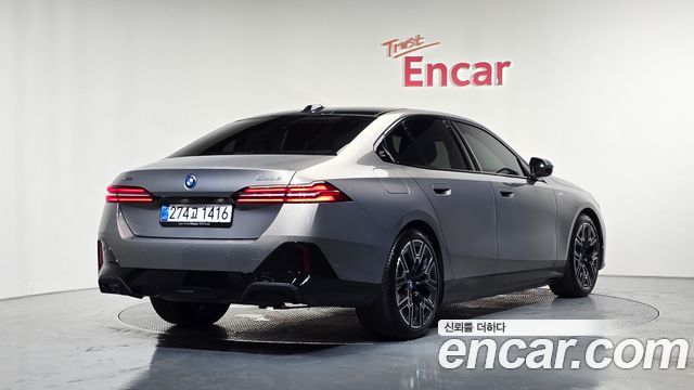 BMW 5 Series (G60) 530e xDrive M Sport 2025 — фото 2