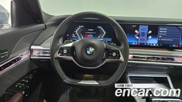 BMW 7 Series (G70) 740i sDrive Design Pure Excellence 2023 — фото 18