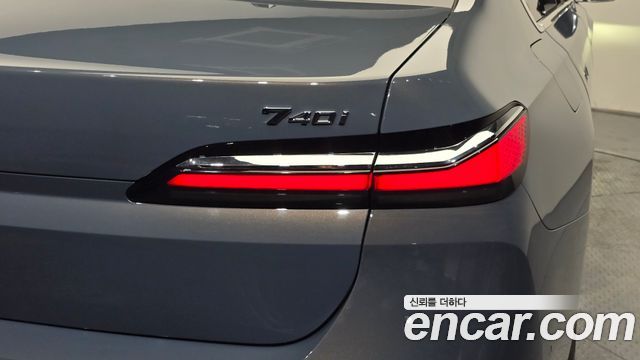 BMW 7 Series (G70) 740i sDrive Design Pure Excellence 2023 — фото 29