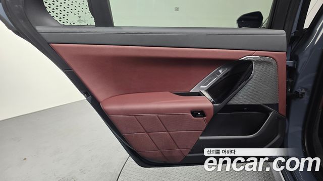 BMW 7 Series (G70) 740i sDrive Design Pure Excellence 2023 — фото 31
