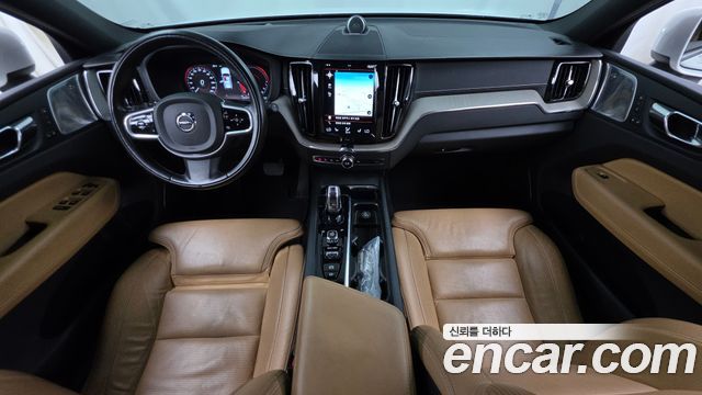 Volvo XC60 (II) T8 Inscription 2018 — фото 7