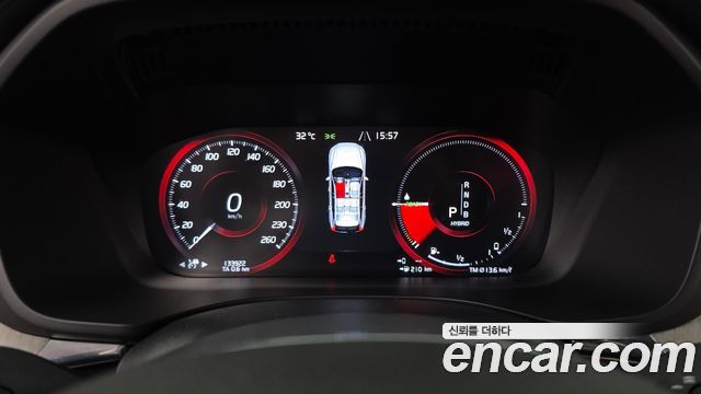 Volvo XC60 (II) T8 Inscription 2018 — фото 8