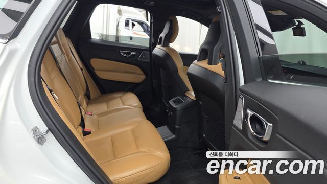 Volvo XC60 (II) T8 Inscription 2018 — фото 16