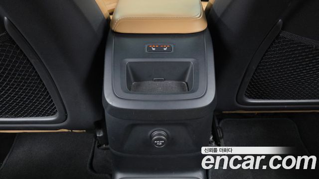 Volvo XC60 (II) T8 Inscription 2018 — фото 23