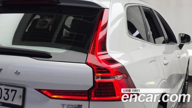 Volvo XC60 (II) T8 Inscription 2018 — фото 29
