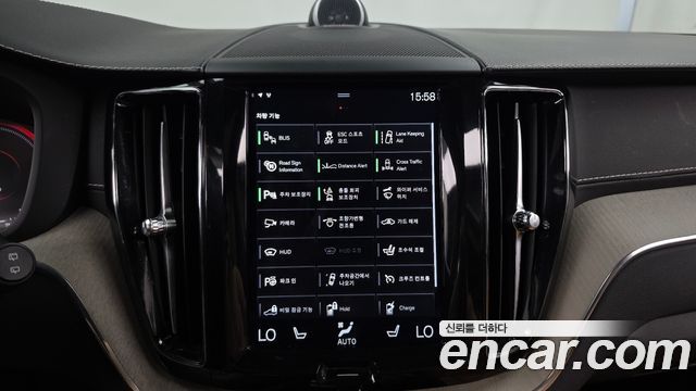 Volvo XC60 (II) T8 Inscription 2018 — фото 38