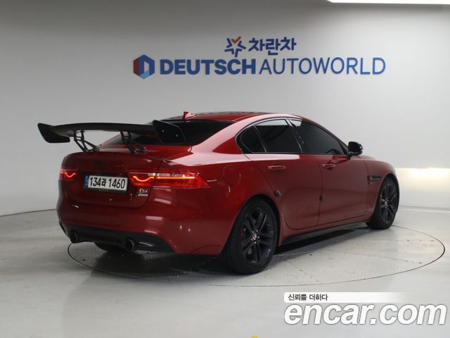 Jaguar XE 3.0 SC S 2016 — фото 5
