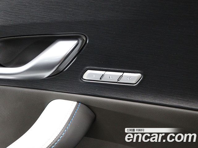 Renault Korea Filante 1.5 E-Tech Esprit Alpine 2WD 2027 — фото 15