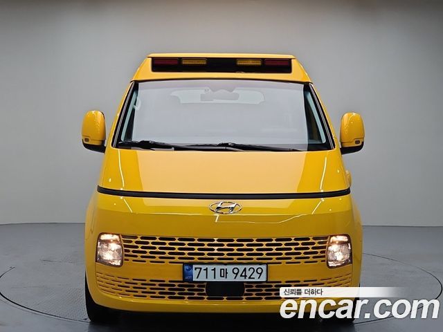 Hyundai Staria L3.5  Kinder Safety Car 15-Seater 2022 — фото 3