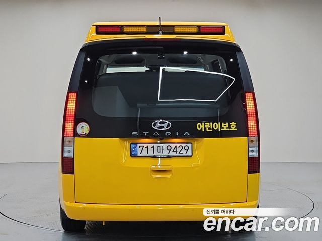 Hyundai Staria L3.5  Kinder Safety Car 15-Seater 2022 — фото 4