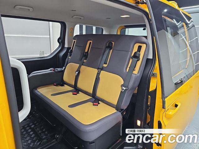 Hyundai Staria L3.5  Kinder Safety Car 15-Seater 2022 — фото 15