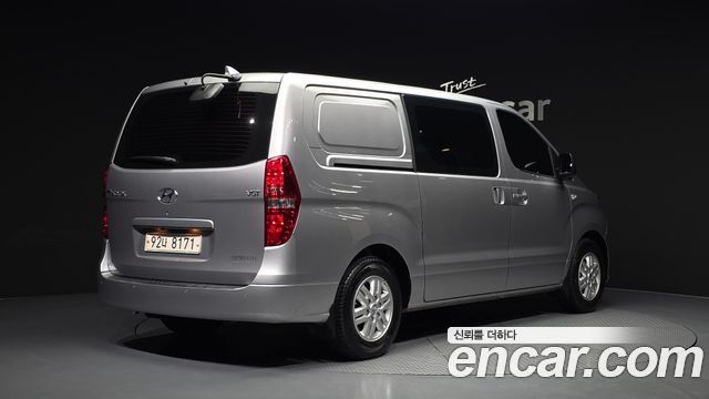 Hyundai Grand Starex Van 5-Seater Smart 2021 — фото 2