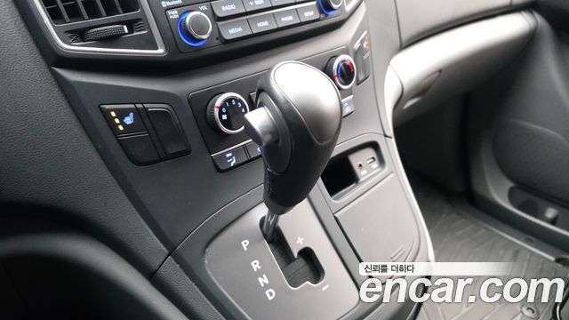 Hyundai Grand Starex Van 5-Seater Smart 2021 — фото 9